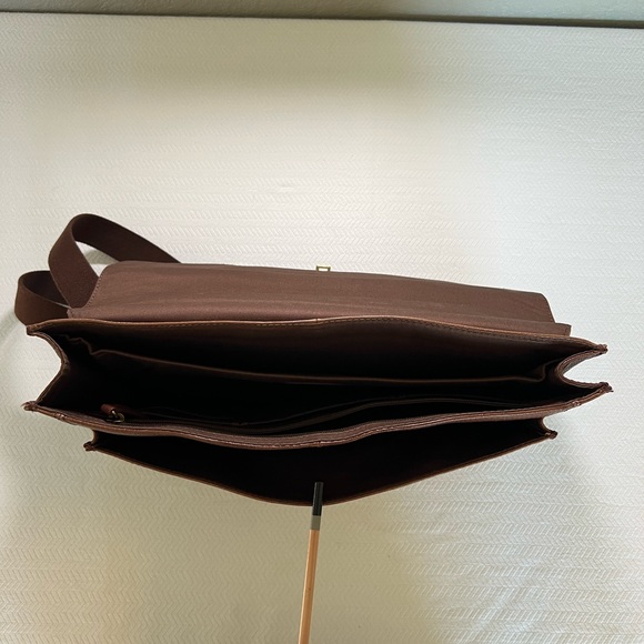 Beautiful Semi-glazed Genuine Leather Messenger Bag - Fossil - Picture 6 of 6